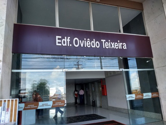 ALUGO GARAGEM NO EDF OVIÊDO TEIXEIRA