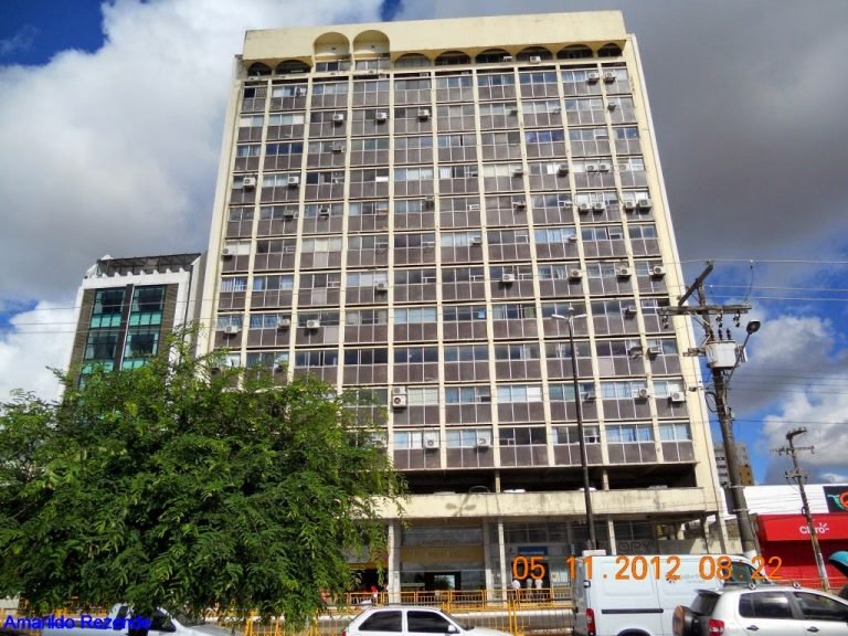 ALUGO GARAGEM NO EDF OVIÊDO TEIXEIRA