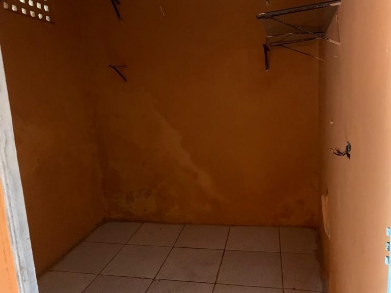 Vendo excelente casa no São José